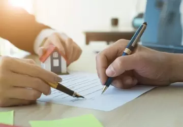 يمنح الطابو في تركيا ذو اللون الأحمر للعقارات السكنية مثل الشقق أو الأبنية أو المحلات