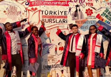 لا يكاد يمر عام إلا ويتساءل فيه الآلاف عن طرق التسجيل والقبول في المنح التركية