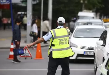 تختلف قيمة المخالفات المرورية تبعا لنوع المخالفة