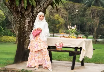 تتنافس المواقع عبر الإنترنت لتقديم أفضل التصاميم المتعلقة بملابس المحجبات في تركيا