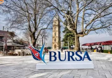 مدينة بورصة تجمع في أحضانها مراكز سياحية وترفيهية ومعالم تاريخية