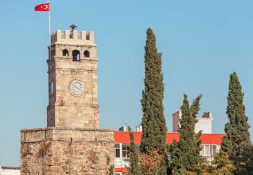 برج ساعة أنطاليا أحد أبراج الساعة في تركيا