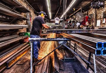 تكثر أنواع الحديد في تركيا وتتنوع تبعا لتنوع الاحتياجات اللازمة للأبنية. 