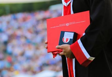 الخطوات السليمة التي يتوجب فعلها بعد التخرج الجامعي في تركيا