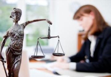 يتضمن قانون العمل التركي نظامين منفصلين ينظمان إنهاء عقود العمل والفصل من الوظيفة