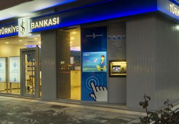 أحد فروع بنك العمل التركي المنتشرة في كل أنحاء البلاد