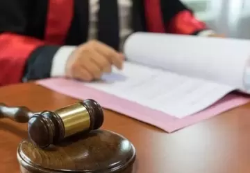 تضم اللغة التركية العديد من المصطلحات القانونية المشتقة من اللغة العربية