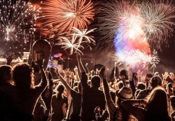 يشهد شارع الاستقلال العديد من الفعاليات والأنشطة الخاصة برأس السنة في إسطنبول