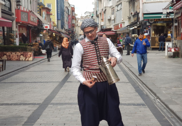 أجواء أسواق الفاتح في شهر رمضان مزيج بين العادات العربية والتركية