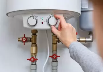 تقدم الكثير من المواقع عبر الإنترنت خدمة الاستعلام عن الفواتير ودفعها