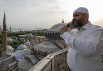 لكل أذان في تركيا مقام موسيقي خاص