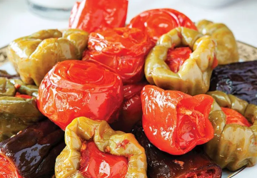 تعتبر الدولمة من الأطباق الرائعة والتي يمكن أن تتحول إلى وليمة