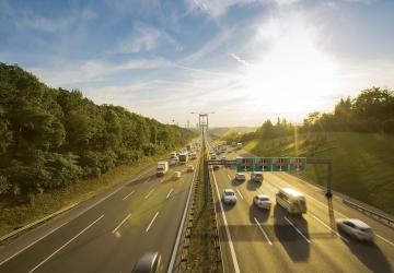 كل ما يهمك عن الجسور والطرق السريعة في إسطنبول  