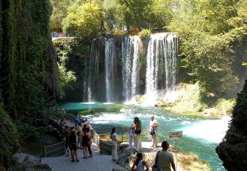 يُمكنك زيارة أماكن سياحية في أنطاليا تركيا ذات طابع تاريخي وساحلي