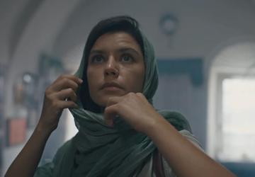 عطايا Atiye المعروف باسم The Gift الذي بثته خدمة Netflix الرائدة في العالم هو عمل خيالي درامي قصير