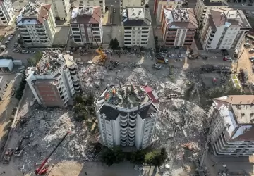 بعد كل زلزال يشهده العالم، تشغل أذهاننا أسئلة حول المبنى الذي نعيش فيه