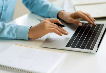 يتيح النظام التعليمي التركي وفي دول أخرى حول العالم، إمكانية ارتياد جامعة ثانية في تركيا