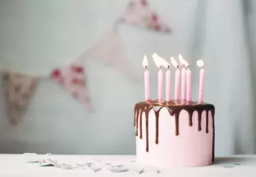 رسائل تهنئة وجمل عيد الميلاد باللغة التركية 2023