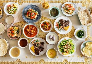 تعد أطعمة الشتاء جزءاً مهماً لتطبيق نظام غذائي صحي، حيث تساعد في تدفئة الجسم ومقاومة البرد