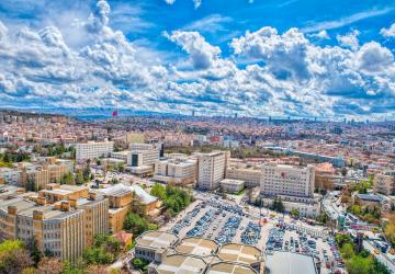 شهد التعليم العالي في تركيا خلال السنوات الماضية، تطوراً كبيراً وتحسينات ملحوظة