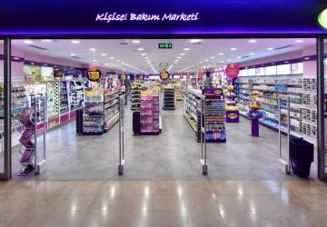 أكثر من 15,000 منتج موزع على 15 فئة مختلفة في موقع غراتيس تركيا يمكن الاختيار من بينها