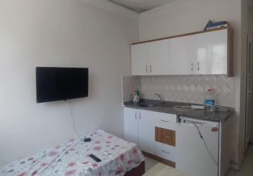 بيوت الاستديو غالباً ما تكون مفروشة بفرش متواضع