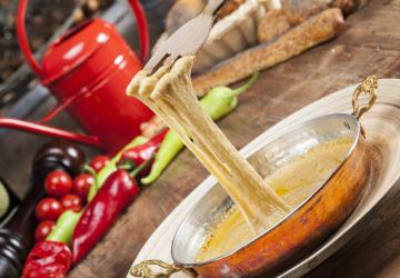 تشتهر العديد من الأطباق من طرابزون بطعمها الشهي وتنوعها الذي يرضي الأذواق المختلفة