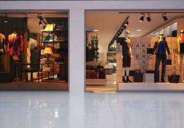 تسهم شركات الألبسة الرجالية في تركيا بتحفيز التجارة الدولية وتعزيز العلاقات التجارية