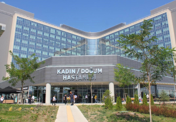 تُعدّ المستشفيات التركية وجهة مثالية للنساء اللواتي يبحثن عن ولادة آمنة ومريحة