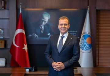 من هو Vahap Seçer وهاب سيجير رئيس بلدية مرسين الكبرى؟