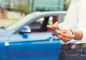 يستحوذ سوق المركبات على اهتمام فئة واسعة من العرب والسوريين