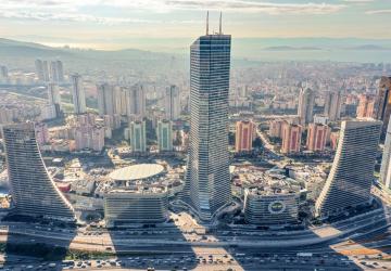 أبراج إسطنبول تعد مركزاً مهماً للأعمال والتجارة والاستثما