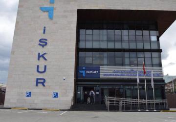 تقدم إيش كور دورات مهنية تشمل العرب والسوريين المقيمين في تركيا