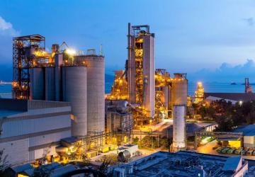 يساهم تعلم اللغة التركية لمختلف المواضيع والقضايا الشعور بالرضا والثقة بالنفس