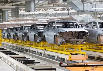 تشكل صناعة وتجارة السيارات وقطع الغيار في تركيا وغيرها من الدول جزءاً رئيسياً من الحياة اليومية