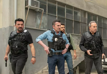 شارك في مسلسل الأزقة الخلفية Arka Sokaklar dizi ثلة من نجوم الفن والدراما