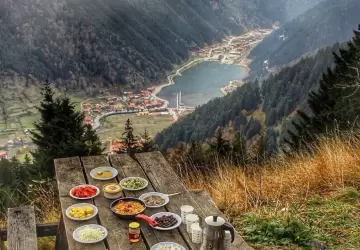 طرابزون التي تُعرف بعروس البحر الأسود هي واحدة من أجمل المدن التركية