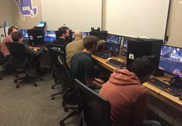 تطبيق ديسكورد تم إصداره تحت اسم المجال Discordapp.com عام 2015