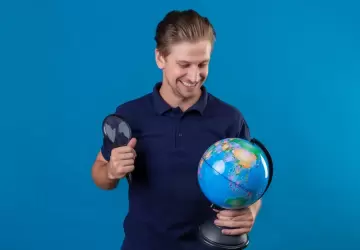 من التخصصات الواعدة والمَليئة بالفرص في الجامعات التركية الخاصة فرع التجارة الدولية