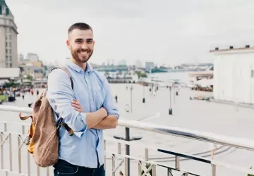 نظمت المادة القانونية رقم 6458 كل ما يرتبط بإقامة الطالب في تركيا