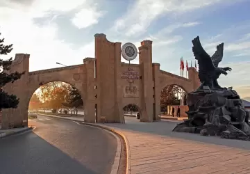 مع تنوع الخيارات التعليمية حول العالم، تبرز تركيا كوجهة متميزة، تجمع بين الجودة الأكاديمية والتكلفة المعقولة