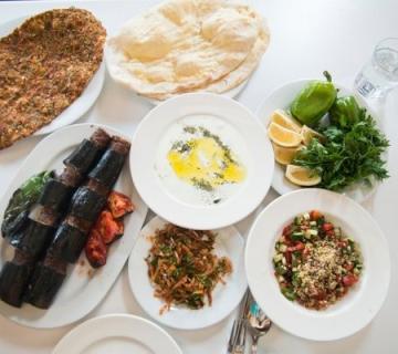 توفر أماكن الفطور في غازي عنتاب تجربة خيارات الفطور البيتي الشهي واللذيذ بأصنافه المختلفة