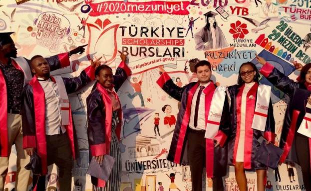 لا يكاد يمر عام إلا ويتساءل فيه الآلاف عن طرق التسجيل والقبول في المنح التركية