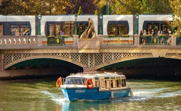 القطار الخفيف (الترامفاي) في إسكي شهير