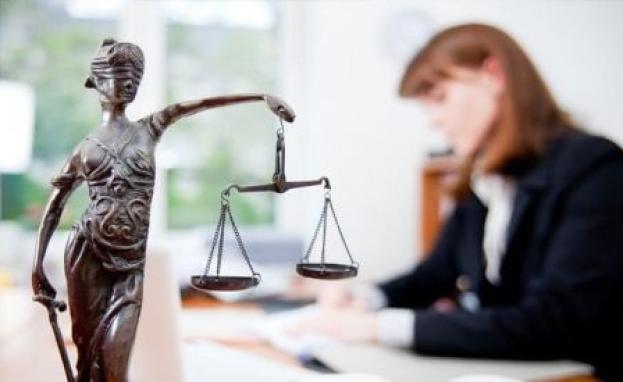 يتضمن قانون العمل التركي نظامين منفصلين ينظمان إنهاء عقود العمل والفصل من الوظيفة