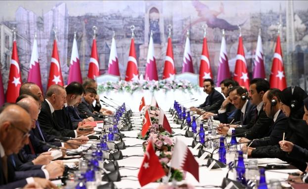 من إحدى اجتماعات اللجنة الاستراتيجية العليا المشتركة بين قطر وتركيا