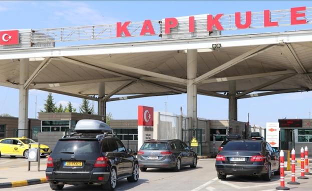 إحضار السيارات الأجنبية إلى تركيا.. ما القوانين والشروط؟