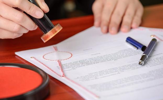 ما الأوراق التي تحتاج تصديق أبوستيل؟
