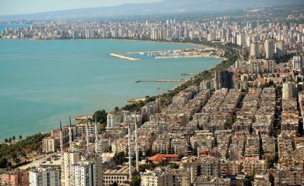 صورة جوية لساحل مدينة مرسين التركية على البحر المتوسط