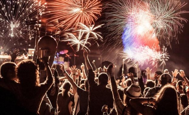 يشهد شارع الاستقلال العديد من الفعاليات والأنشطة الخاصة برأس السنة في إسطنبول